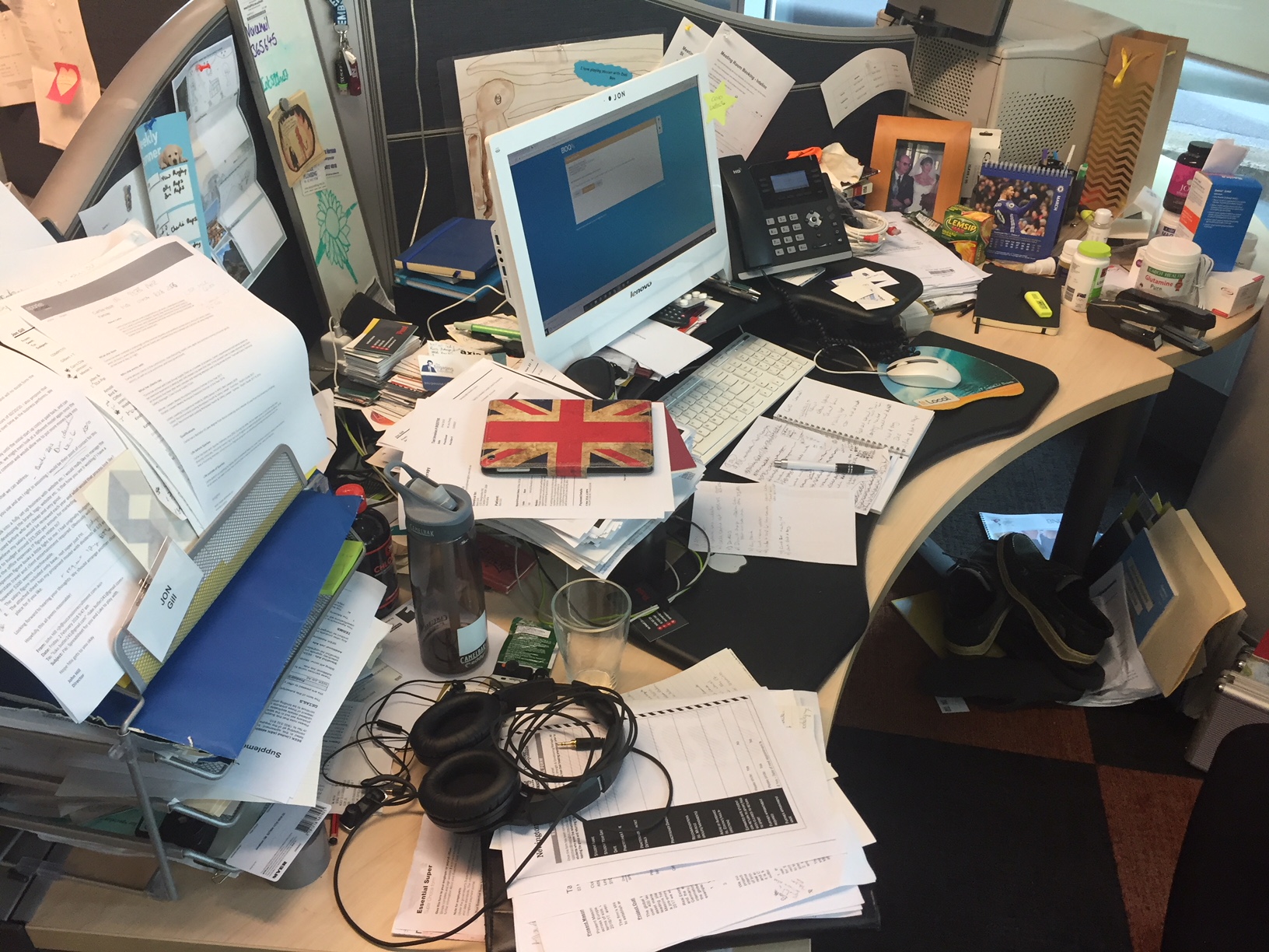 What Your Office Desk Reveals About You Coten